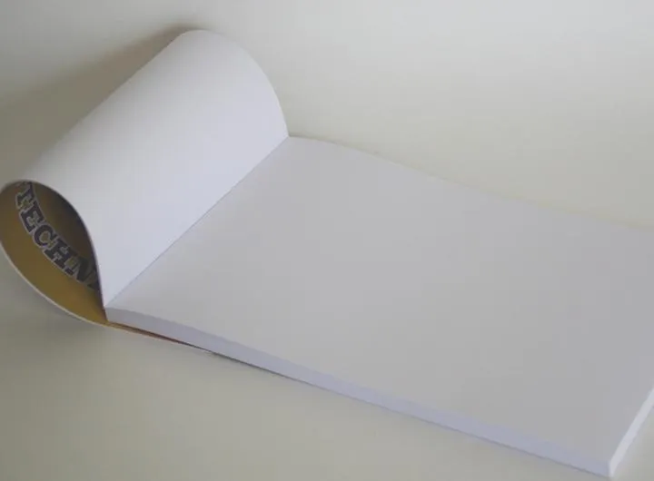 Jak wybrać zeszyt do techniki, aby uniknąć błędów w rysunkach?