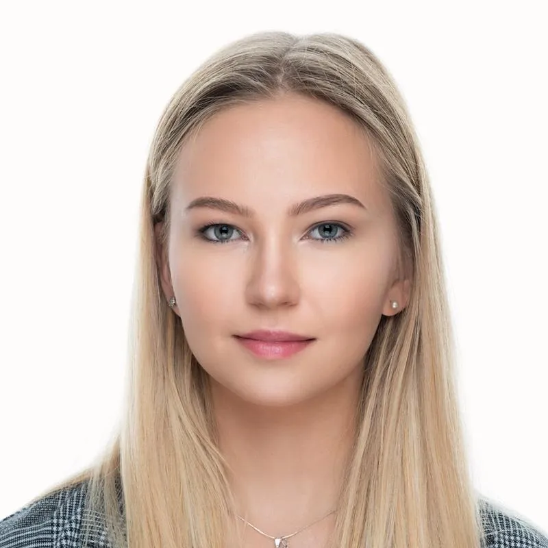 Jak wykonać idealne zdjęcie do legitymacji szkolnej - najlepsze porady i najczęstsze błędy do uniknięcia