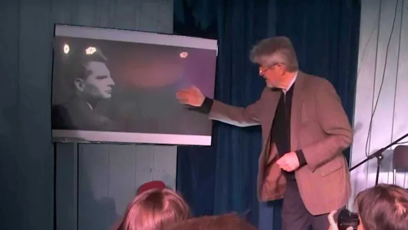 Odkrywając życie i miłość: refleksje w uczniowskim zeszycie tekstowym