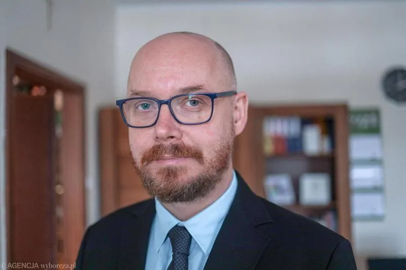 Wymagania formalne i kwalifikacje kuratora oświaty